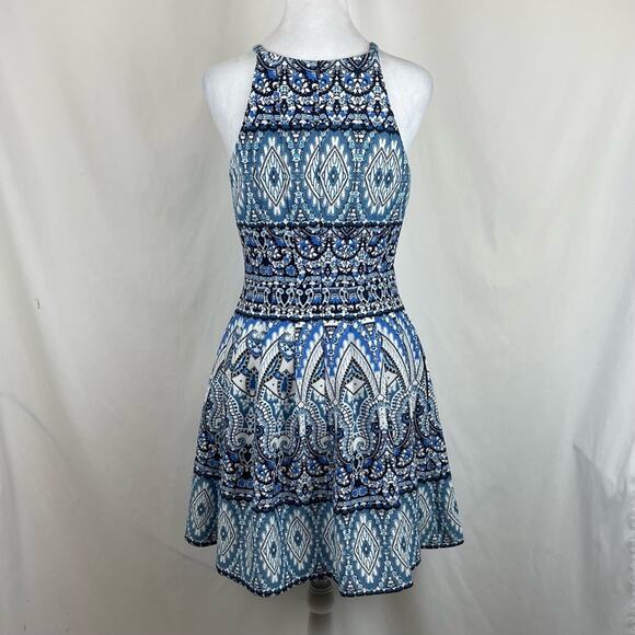 Vince Camuto Blue White Print Fit & Flare Party Date Night Dress NWOT Size 6 - Picture 6 of 14